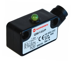 QM/32 magnetically operated reed switch, M12 x 1 plug